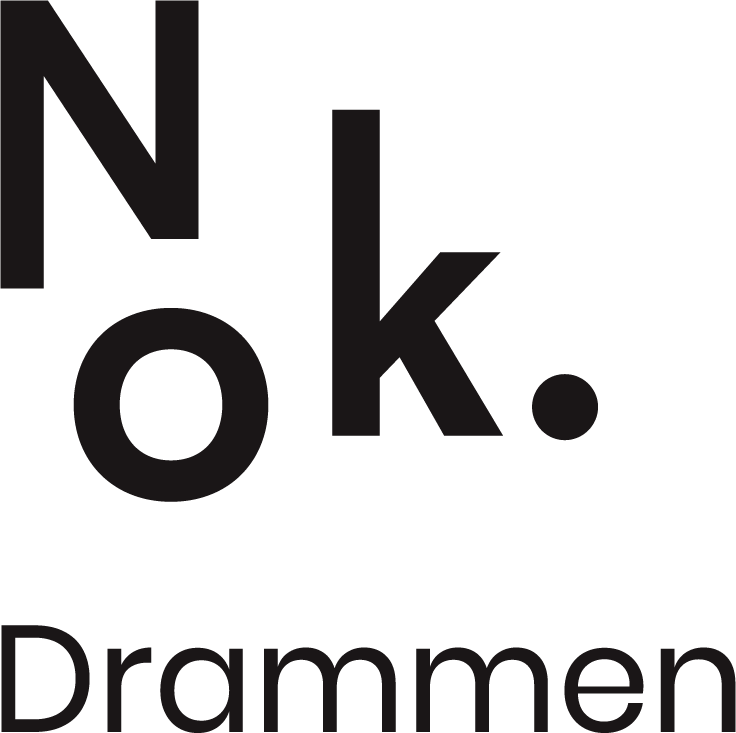 Bokstavene Nok. satt opp på en leken måte i logo. Under står det Drammen.